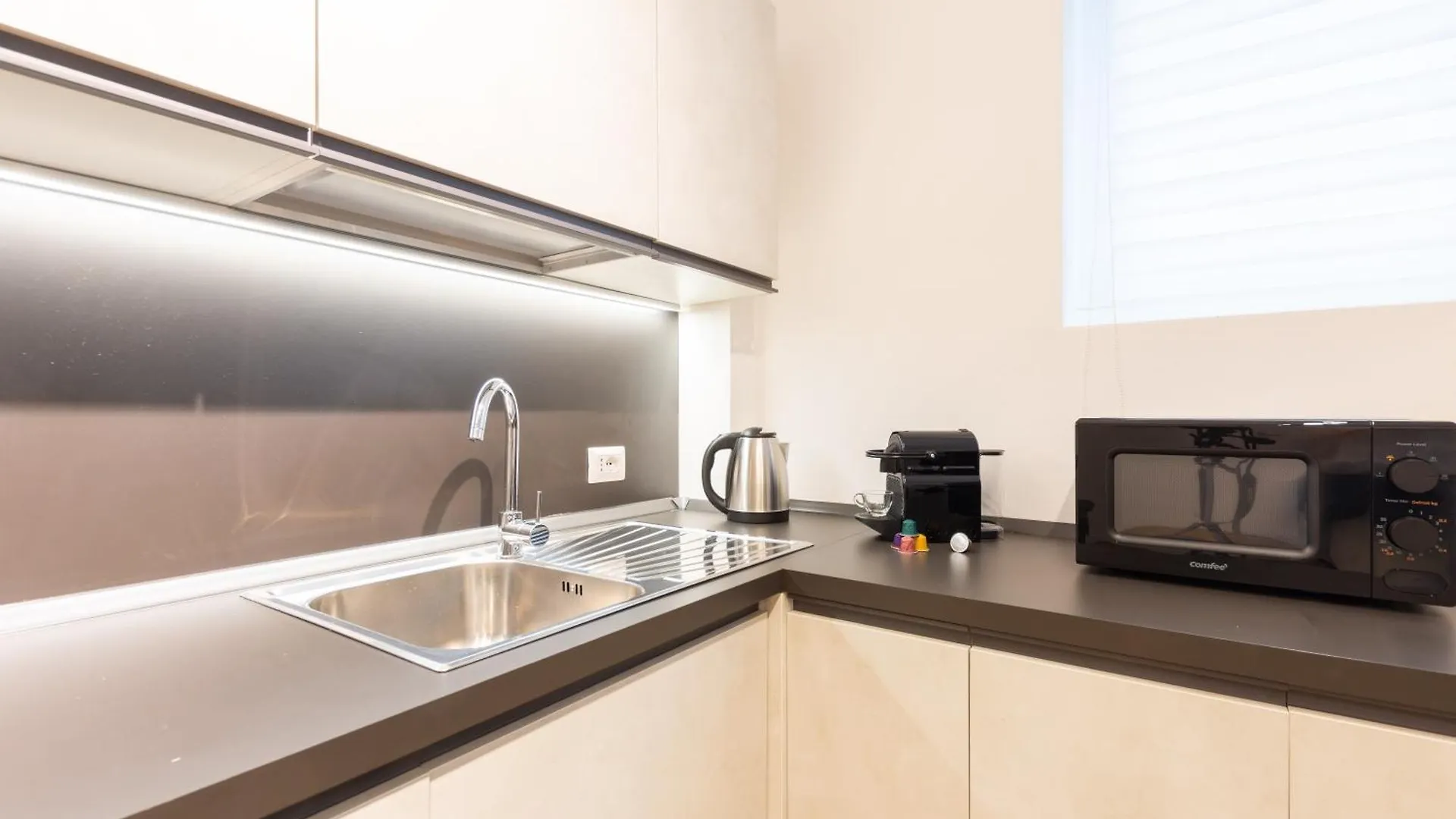 The Capso Urban Retreat Apartment Milan 0*,  Italy